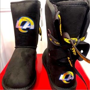 NWT NFL Team Boots Fur Lined CUCE LA LOS
ANGELES RAMS New with Tags
SIZE 7